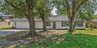 221 Azalea Lane Gallery 34