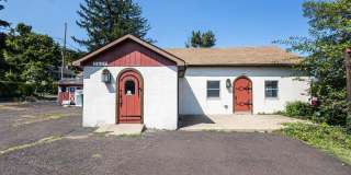 2537 BOGARTS TAVERN Road Gallery 1