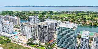 5757 Collins Ave Gallery 1