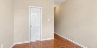 1842 MCKEAN Street Gallery 33