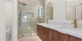 Newly renovated 2-bedroom UTC townhome in the coveted Andria of Renaissance at La Jolla community! Small pet ok! Gallery 26