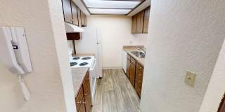 2 BLOCKS TO GREEN LAKE PARK! 2 BLOCKS TO GREEN LAKE PARK! Gallery 25