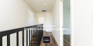 Townhome - 3 Bedrooms-2.0 Baths - Cudahy Gallery 9