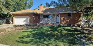 One-Bedroom for rent in charming single-family home located in Longmont, CO! Gallery 1
