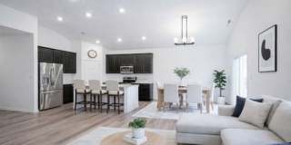 Charming 3BR House in Greenfield Gallery 1