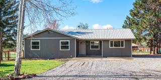 4 Bed Bayfield Rental with Fenced Yard, RV Parking & Fiber Internet Gallery 1