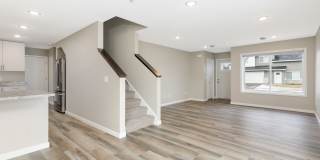 Like New Townhome for RENT 3bd 3ba 2car garage Gallery 1