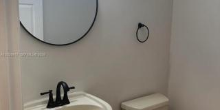 1200 NW 101st Ave Gallery 13