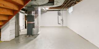 Aksarben Gallery 22