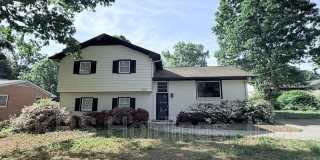 1512 Basewood Drive Gallery 2