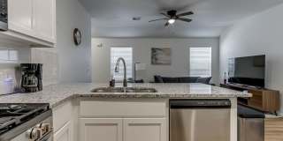 Cozy 3-Bed Retreat in Yukon - Fully Furnished & All Utilities Included Gallery 10