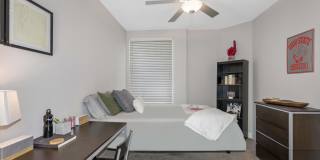 StateHouse Varsity - Student Housing Gallery 18