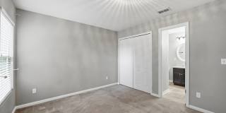 4269 VICTORIA LAKES Drive W Gallery 26