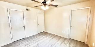 Three Bedroom Apartment with Spacious Dining and Living Area Gallery 13