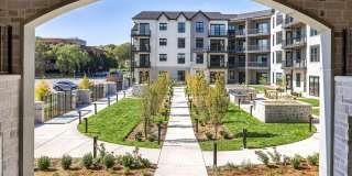 The Fieldston of Fairway - 55+ Apartment Homes Gallery 3