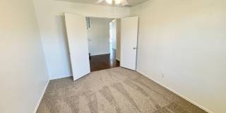 4 Bedroom 3 Bathroom Home in Surprise! Has Loft & Additional Office/Den! Gallery 11