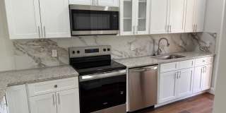 Brand New 3 Bedroom, 2 Bathroom Townhome with 1-Car Garage, Screened Porch & FULLY PRIVATE Fenced Yard! Gallery 11