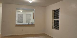 114 SE 3rd Street Gallery 3