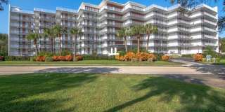 935 E Causeway Boulevard Gallery 3