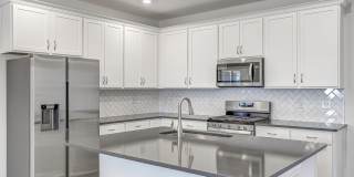 3/2.5 Townhome Close to Southpoint w/ Garage! Gallery 11