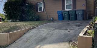 CHARMING 4 BED 2 BATH HOUSE NEAR DOWNTOWN Gallery 37