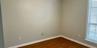 4 Bed, 2 Bath with Fenced Yard, Two-Car Garage, and Jetted Tub Gallery 18