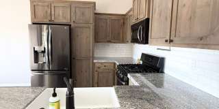 **COMING SOON ** 3 Bed 2 Bath Home Gallery 7