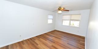 6 Bedrooms-Little Neck Area Gallery 22