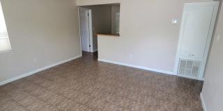 2 BEDROOM 1 BATH HOME Gallery 3