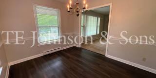 Spacious One Level Home with Den, Granite Kitchen Island, and 2 Car Carport Gallery 13