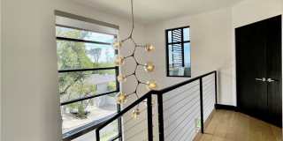1319 Sunset Plaza Drive Gallery 20