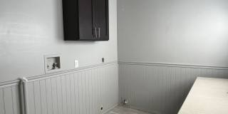 Adorable 3 Bedroom, 2 Bath on N Summit Gallery 16