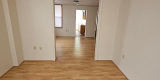MOTIVATED OWNER JUST LOWERED RENT!  1 Bedroom Apartment on First Floor! Gallery 4