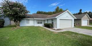 NICE 3/2/2 IN CLERMONT WITH HUGE FENCED BACKYARD Gallery 1