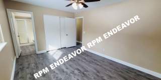 "Stunning 3-Bed Home with Modern Finishes, Spacious Yard, and Quiet Cul-De-Sac Location!" Gallery 11