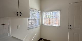 645 N 5th Ave - 2 Gallery 7