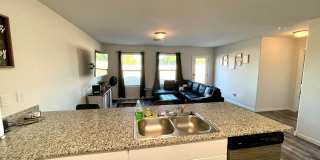 New 4 Bedroom Home in Bullhead City! AVAILABLE FURNISHED OR UNFURNISHED! Gallery 14