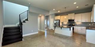 Great, modern 2 bedroom 2.5 bath available in South Austin! Gallery 15
