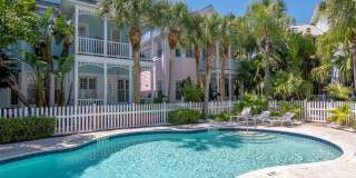 947 HEMINGWAY CIRCLE Gallery 68