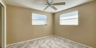GORGEOUS 2 Bedroom, 1.5 Bath House with a 1 CAR GARAGE *Move-in Special* Gallery 9