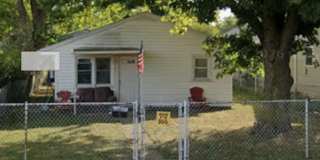Charming 2-Bedroom Home Near Northwest Park Gallery 1