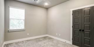 256 CLAREMONT AVE Gallery 17