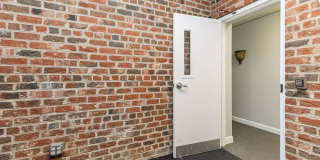156 MAPLE Avenue E Gallery 26