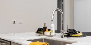 7600 Broadway Gallery 7