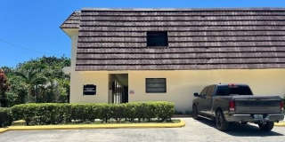 2307 Taylor St Gallery 2