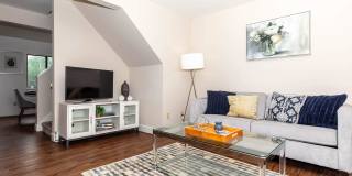 Vandenburgh Place Gallery 14