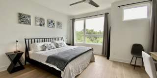 629 N Queen Street Gallery 36