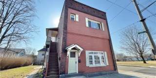 302 N Cedar St Gallery 1