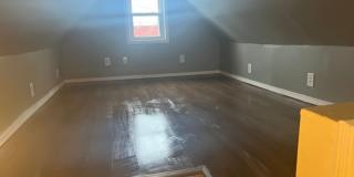 4 bed/1 bath, 1400 sqft home! 1700 W Chestnut St in Springfield MO. Gallery 13