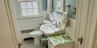 Beautifully Updated Furnished Home in Silver Spring Gallery 16